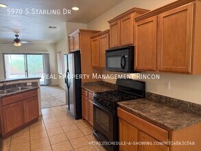 5970 S Starling Dr in Tucson, AZ - Building Photo - Building Photo