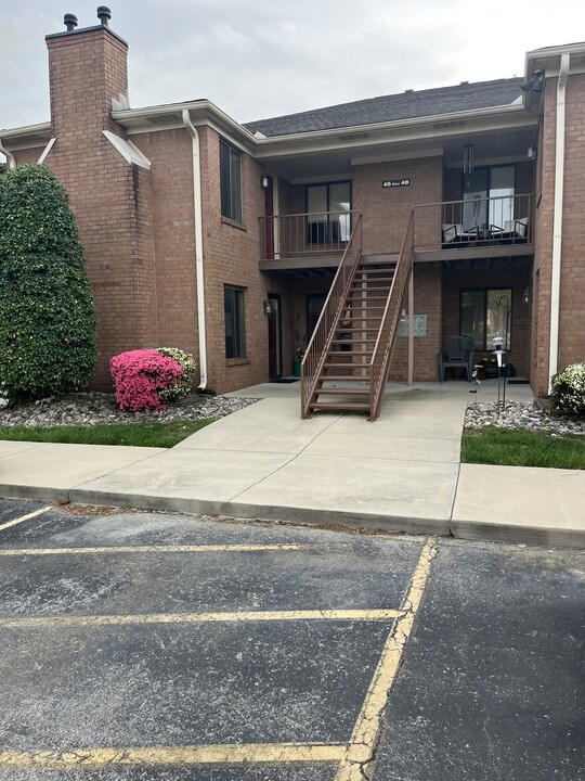 1710 Charlestown New Albany Rd in Jeffersonville, IN - Foto de edificio