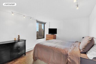 1641 3rd Ave in New York, NY - Building Photo - Building Photo