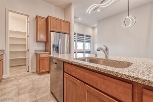 643 Grey Saker St in Las Vegas, NV - Building Photo