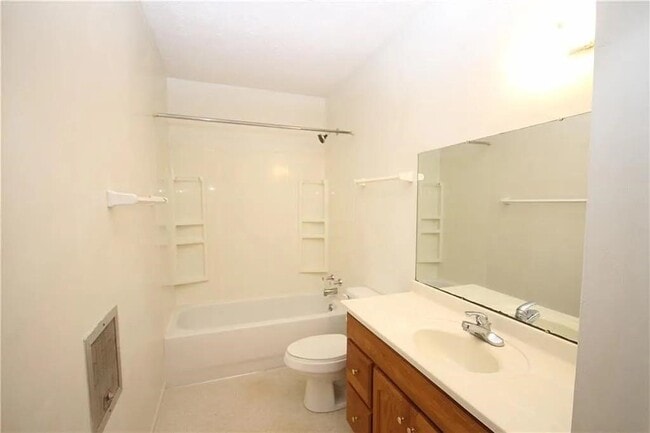 property at 1025 Richfield Ln