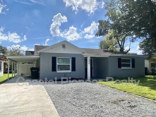 property at 1506 W Grace St