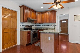 40 Alden Pl in Newton, MA - Building Photo - Building Photo