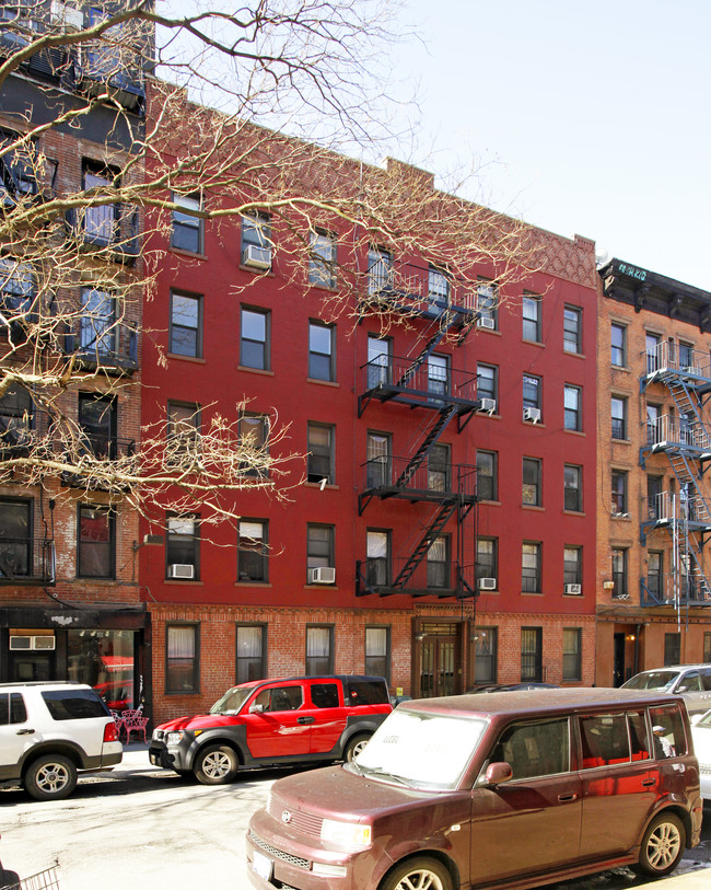 510 E 6th St in New York, NY - Building Photo - Building Photo