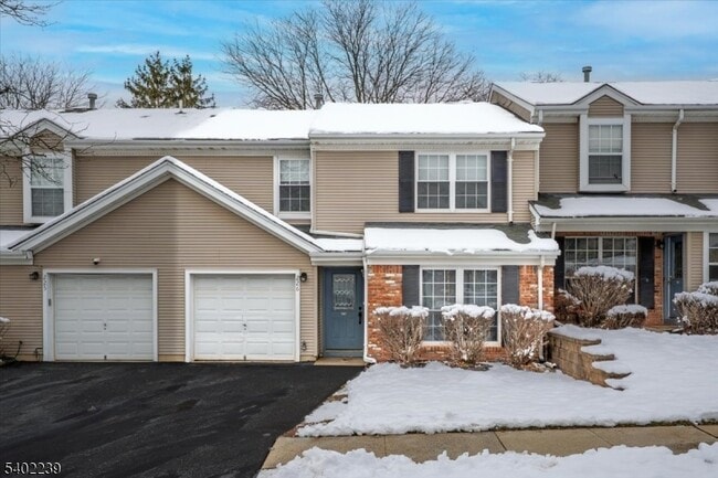 property at 226 Matlook Pl