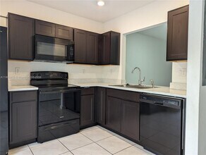 444 NE 5th St in Florida City, FL - Building Photo - Building Photo