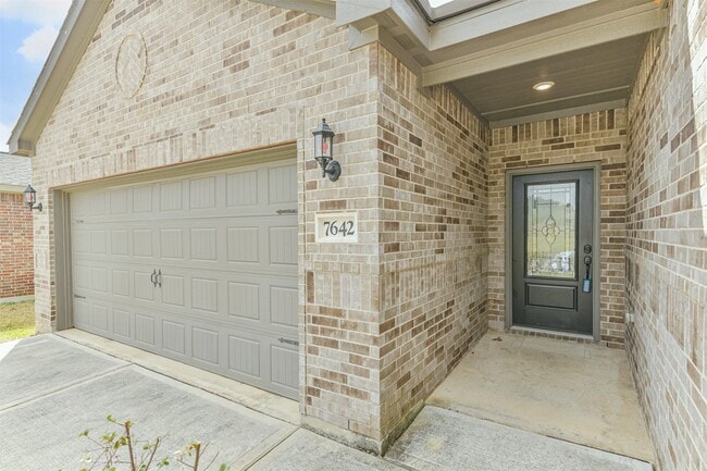 7642 Dusty Melody Ln in Conroe, TX - Building Photo - Building Photo
