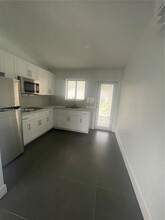 9140 SW 40th Terrace-Unit -0 in Olympia Heights, FL - Building Photo - Building Photo