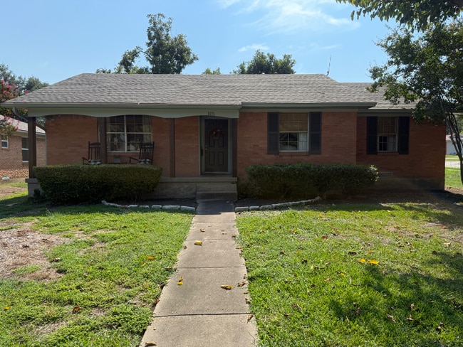 property at 105 S Weatherred Dr