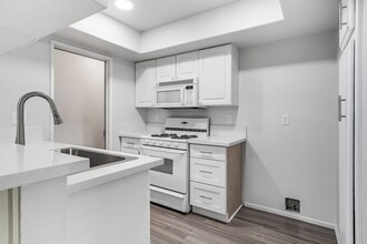 401 Arundell Cir in Fillmore, CA - Building Photo - Building Photo