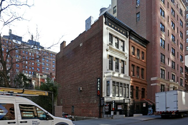 212 W 71st St