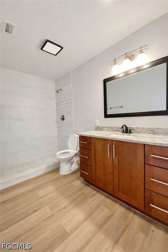 property at 106 Leeland Heights Blvd W
