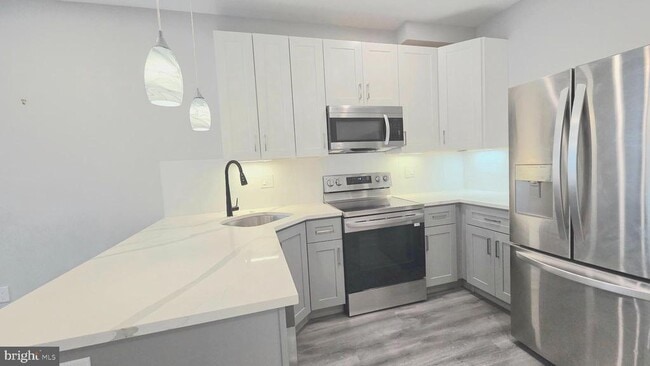 5233 Chancellor St in Philadelphia, PA - Building Photo - Building Photo