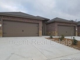 222 Stacy Ln in Canyon Lake, TX - Building Photo