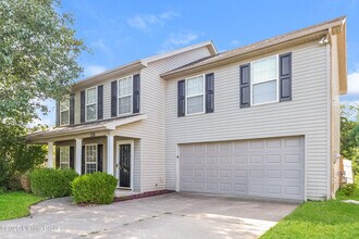 10613 Irvin Pines Dr in Louisville, KY - Building Photo - Building Photo
