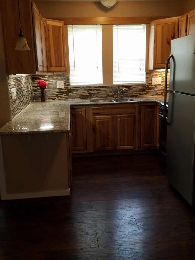 25 Old Crystal Park Rd in Manitou Springs, CO - Building Photo - Building Photo