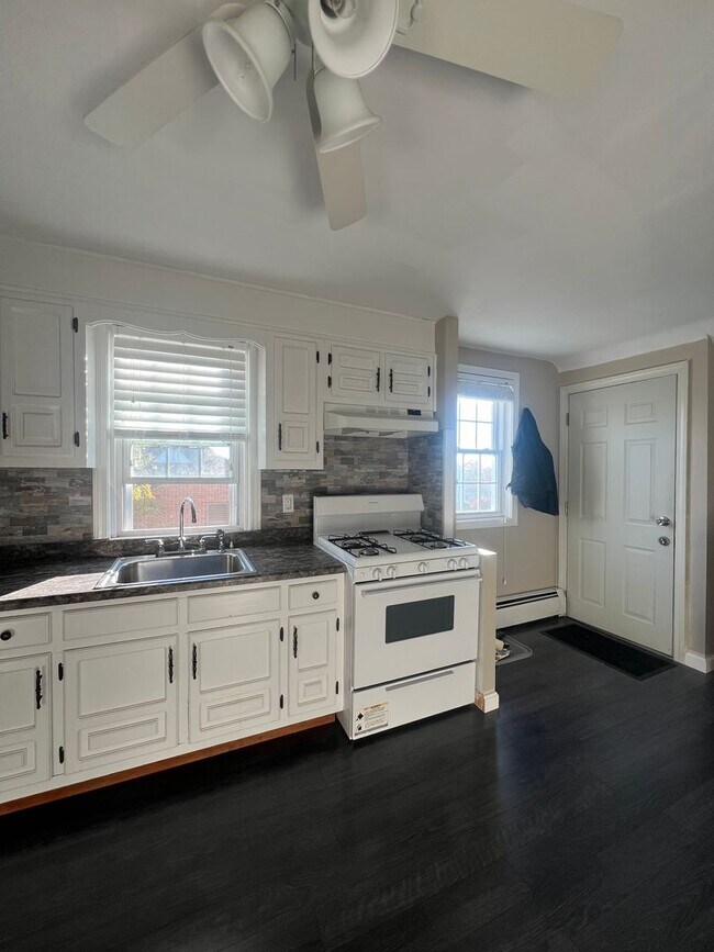 38 Frances Ave in Cranston, RI - Building Photo - Building Photo