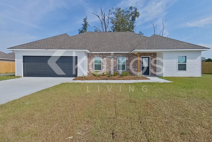 13785 Willowmore Dr in Denham Springs, LA - Building Photo