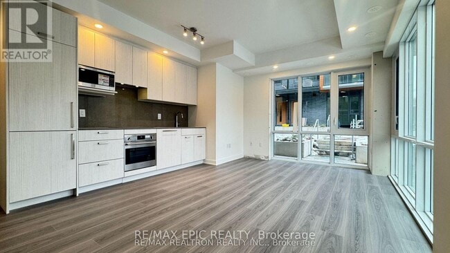 property at 71 Curlew Dr