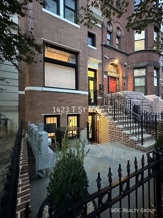 property at 1423 T St NW