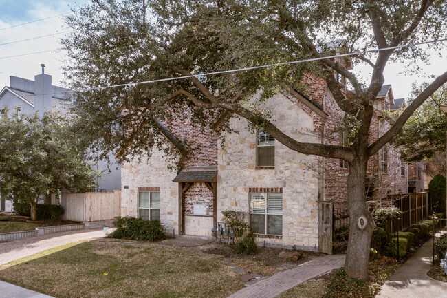 3305 Rosedale Ave in Dallas, TX - Foto de edificio - Building Photo