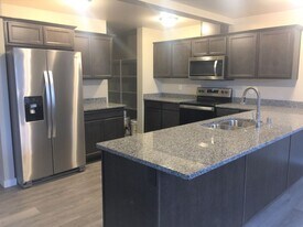 1021 Newell St in Bellingham, WA - Building Photo