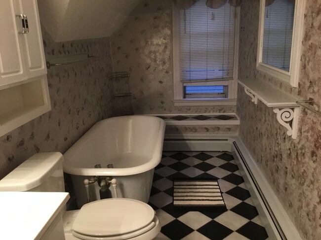 339 Willow St, Unit 3rd floor