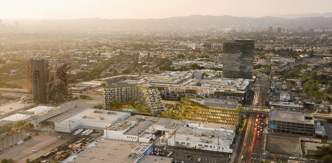 Habitat in Los Angeles, CA - Building Photo - Primary Photo