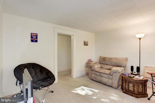 4308 Ridge Rd, Unit B in Nottingham, MD - Foto de edificio - Building Photo