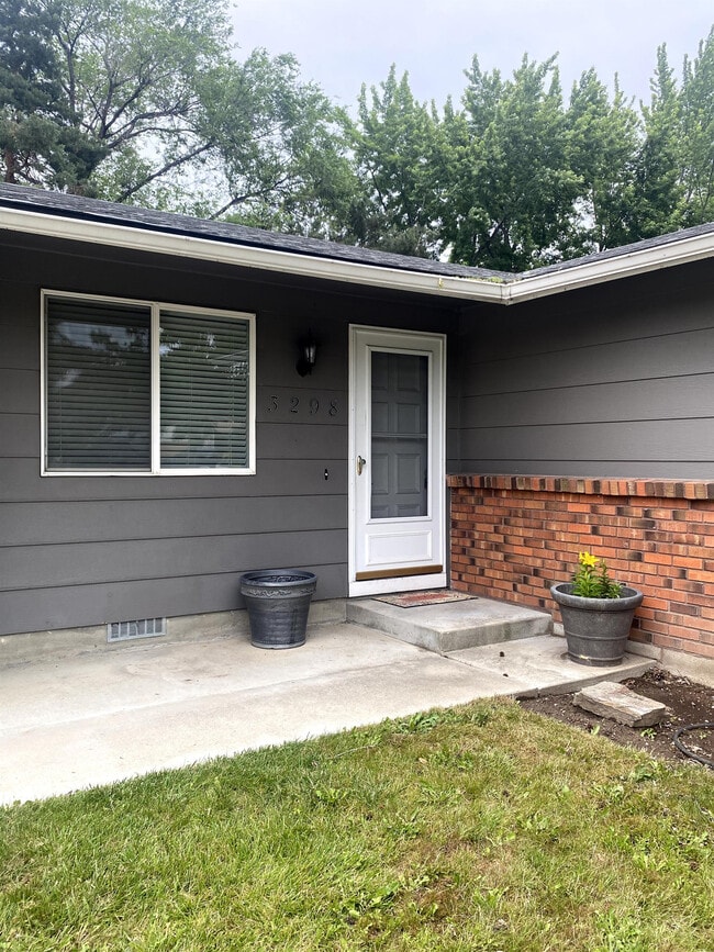 3298 N Clayton Pl in Boise, ID - Building Photo - Building Photo