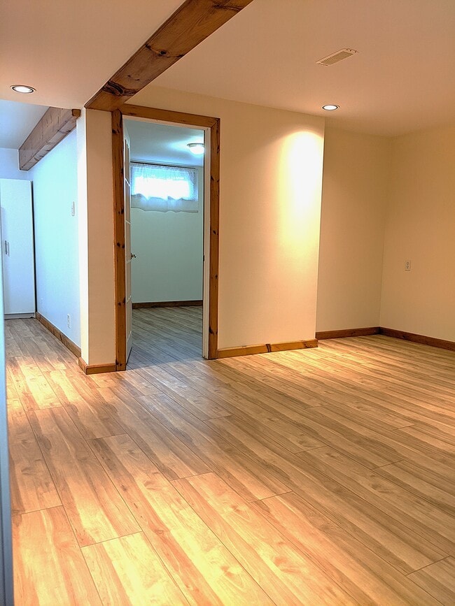 property at 5 Windermere Crt