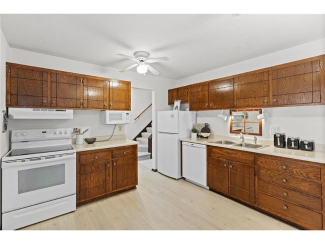 property at 2355 Dorland Pl