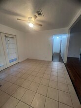 721 S 3rd St in La Porte, TX - Building Photo - Building Photo