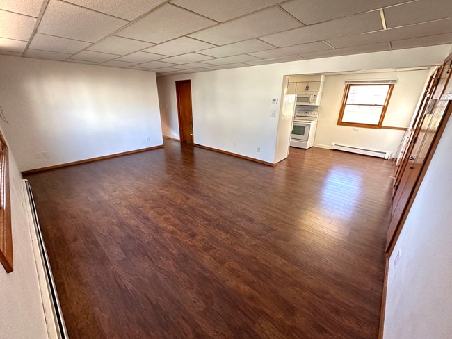 406 7th Ave W in Ellendale, MN - Building Photo - Building Photo