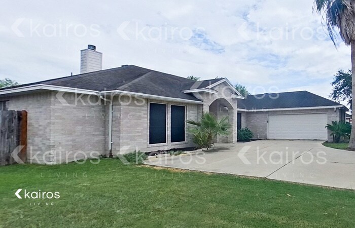 15334 Guadalupe River Dr in Corpus Christi, TX - Building Photo