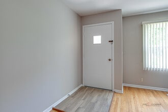 334 Euclid Ave in Highwood, IL - Building Photo - Building Photo