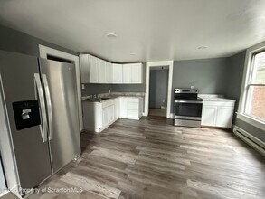 409 Pittston Ave in Scranton, PA - Building Photo - Building Photo