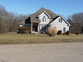 49 Lane Gate Rd in Wappingers Falls, NY - Building Photo