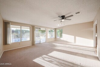 10832 W Saratoga Cir in Sun City, AZ - Foto de edificio - Building Photo