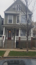 3556 W Medill Ave, Unit 2 in Chicago, IL - Building Photo - Building Photo