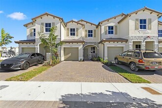 2705 SE 25th Ave in Homestead, FL - Building Photo - Building Photo