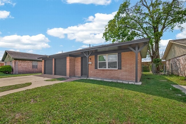 148 W Whitney St in Houston, TX - Building Photo - Building Photo