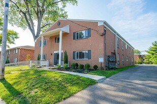 651 Riverview Dr in Columbus, OH - Building Photo