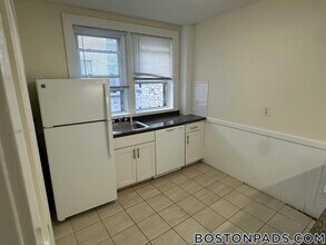 520 Cambridge St, Unit 5 in Boston, MA - Building Photo - Building Photo