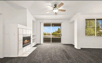 913 Duckhorn Ct in Las Vegas, NV - Building Photo - Building Photo