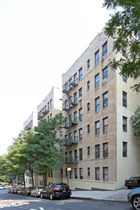 583-593 W 215th St in New York, NY - Foto de edificio - Building Photo