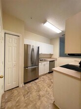 18001 Richmond Pl Dr, Unit 820 in Tampa, FL - Building Photo - Building Photo