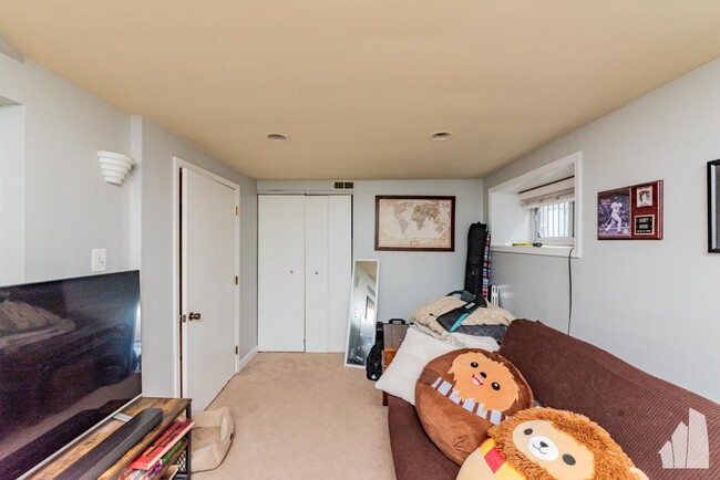 1456 W Irving Park Rd in Chicago, IL - Building Photo - Building Photo