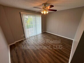 433 Lee Dr in Liberty, MO - Building Photo - Building Photo