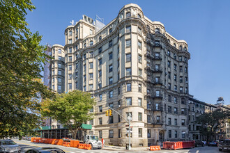 125 Riverside Drive in New York, NY - Building Photo - Primary Photo